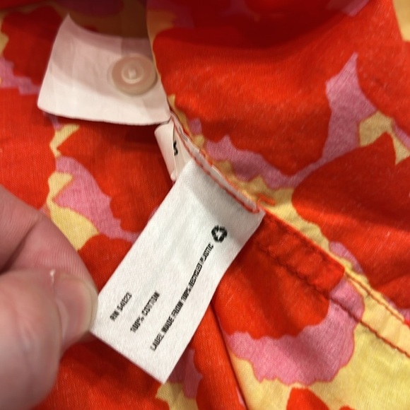 VINTAGE GAP | Red/Yellow/Purple Camo Button Up Sleeveless Blouse | Medium - Picture 7 of 10